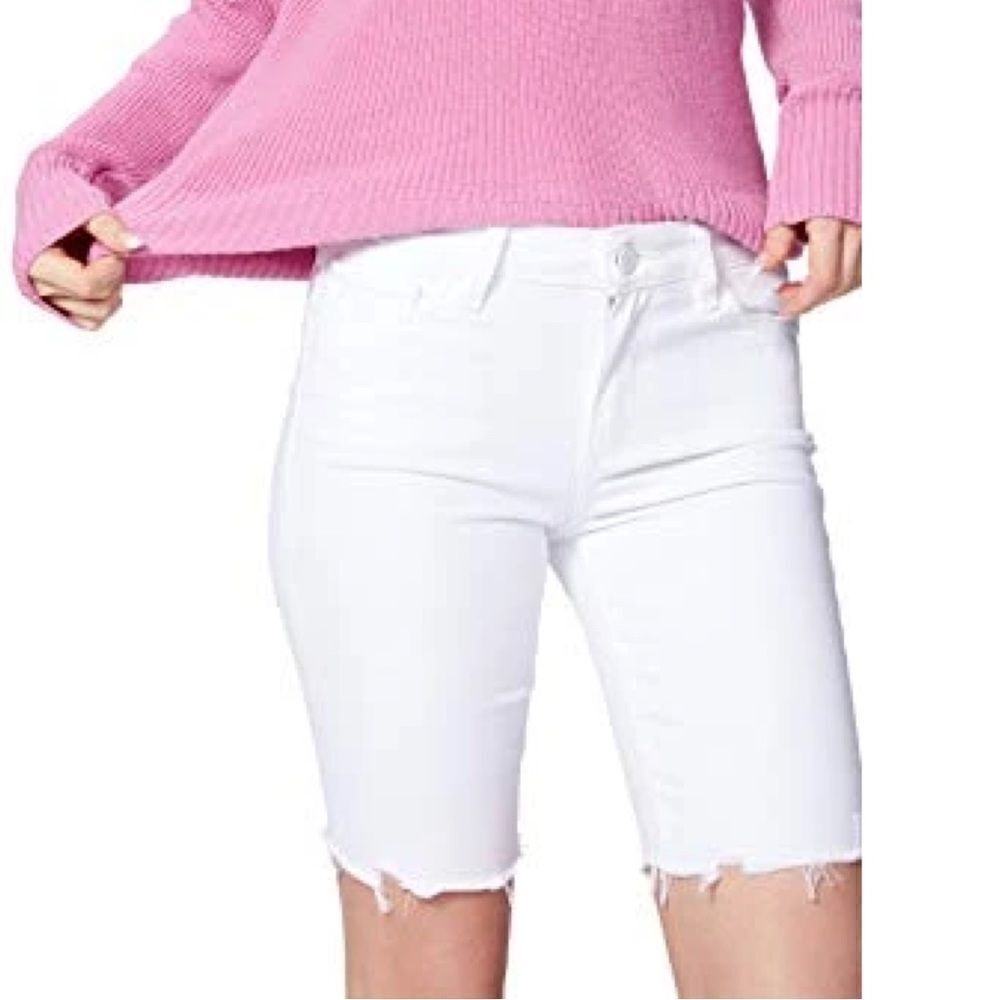 PAIGE Women’s Dove White Jax Cut off Distressed Shorts Size 26